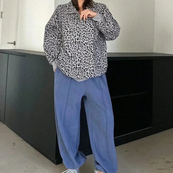 Grey Casual Women's Leopard Print Drop Shoulder Zipper Half Placket Sweatshirt - Picture 7 of 8